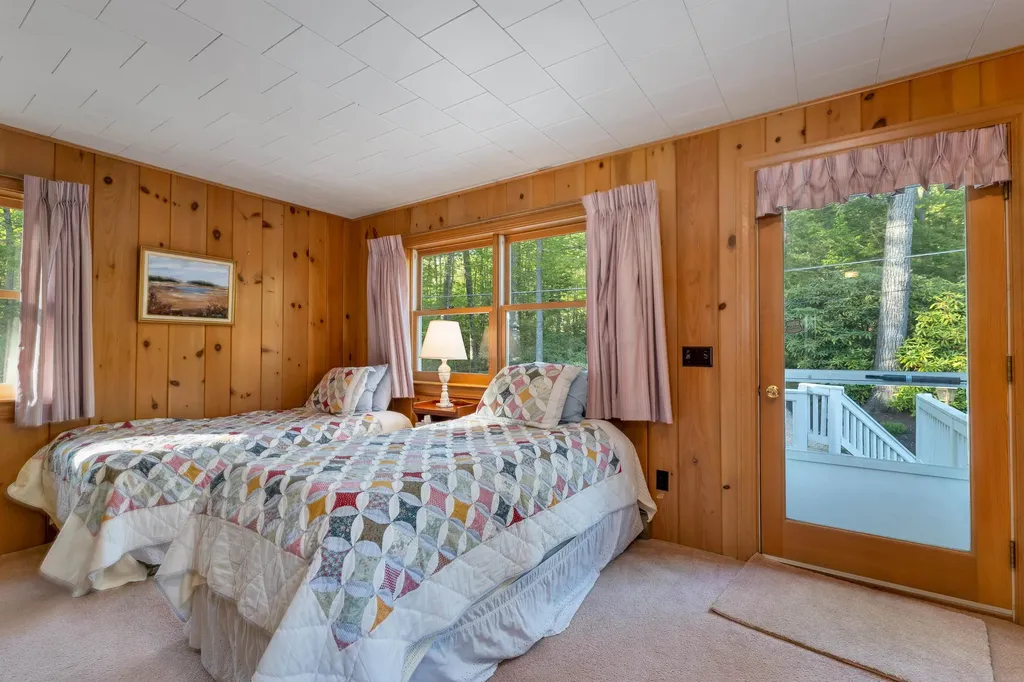 74 Keewaydin Road Wolfeboro NH 03894