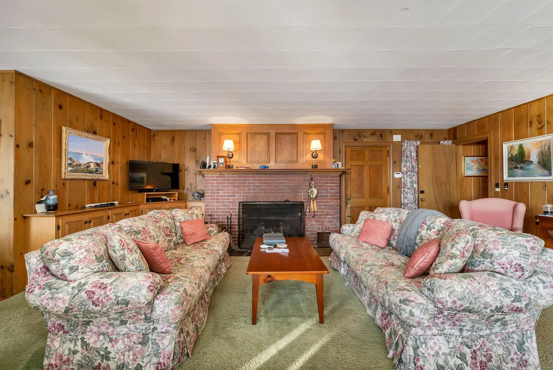74 Keewaydin Road Wolfeboro NH 03894