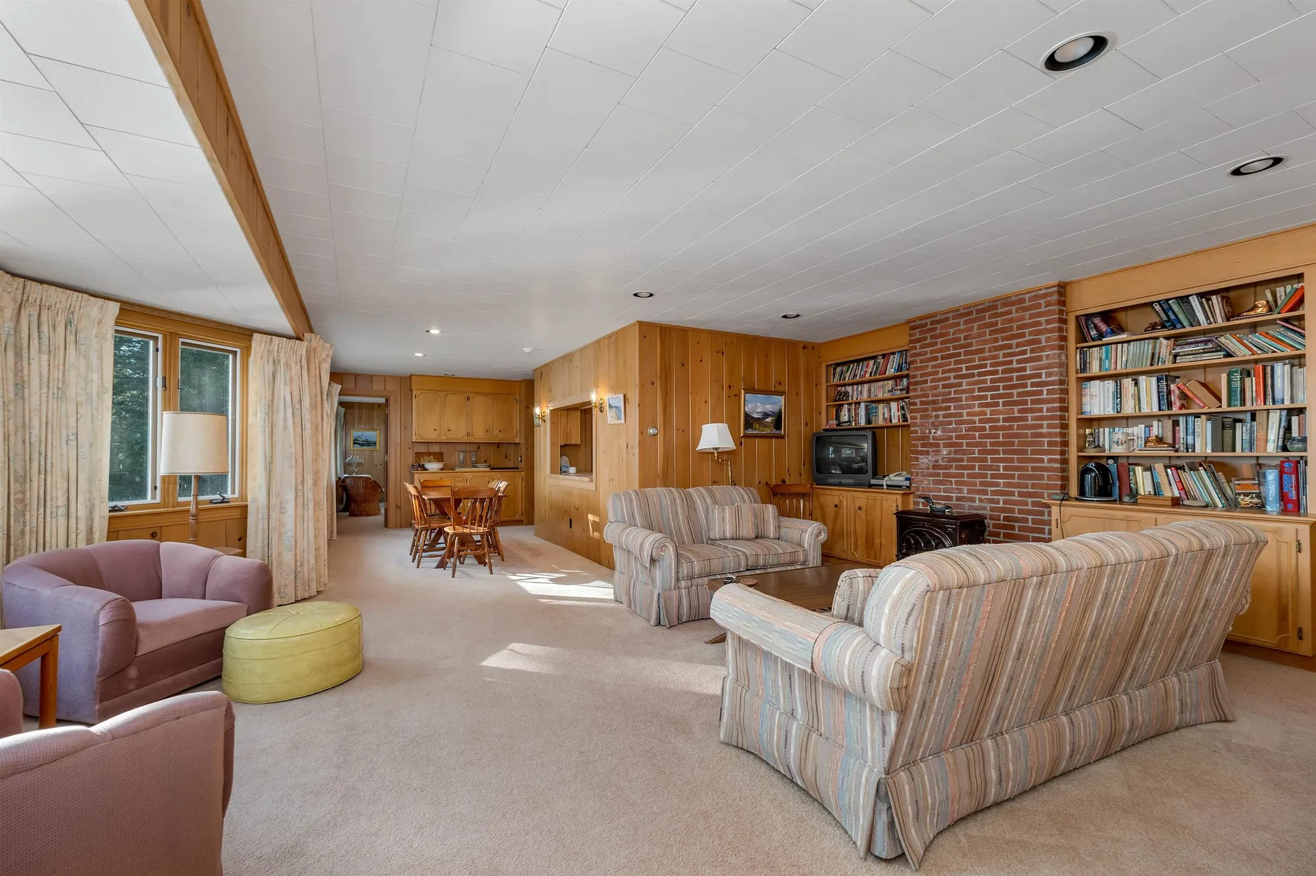 74 Keewaydin Road Wolfeboro NH 03894