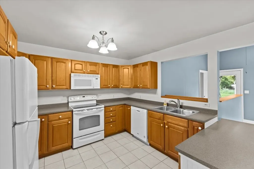 6 Circle Drive Essex VT 05452