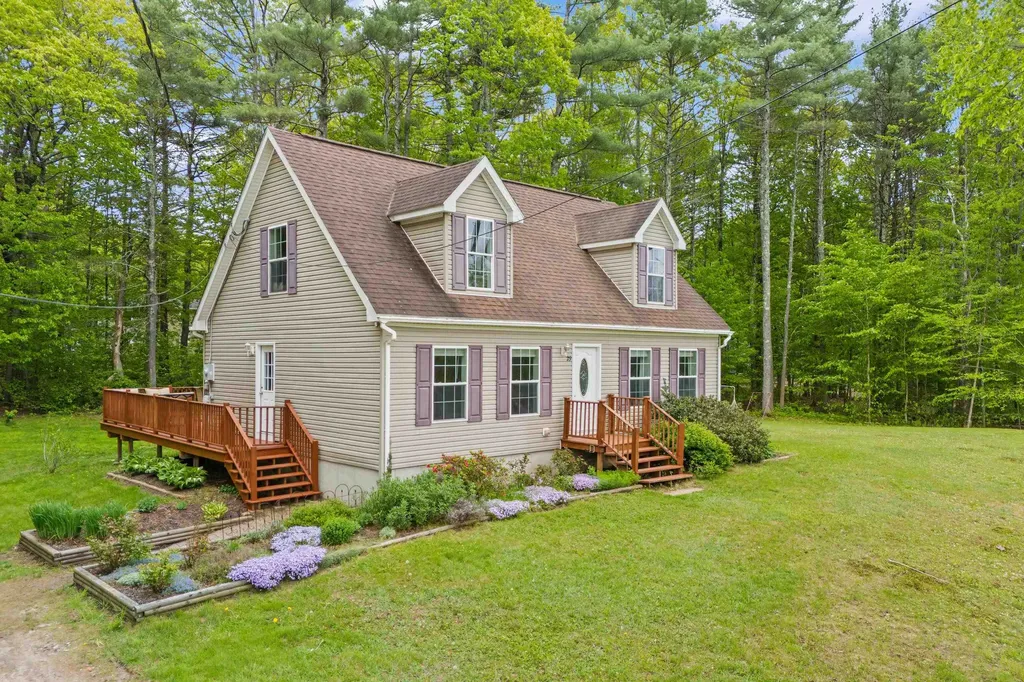 29 Tasker Shore Drive Northwood NH 03261