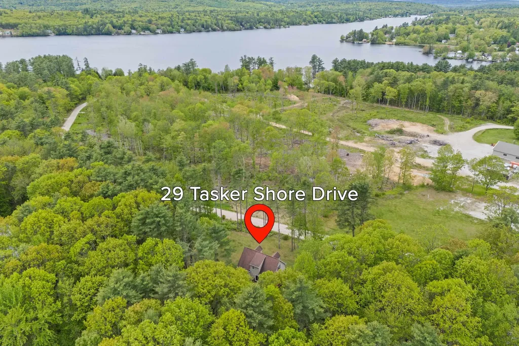 29 Tasker Shore Drive Northwood NH 03261