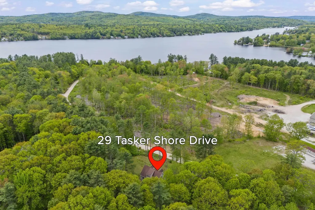 29 Tasker Shore Drive Northwood NH 03261