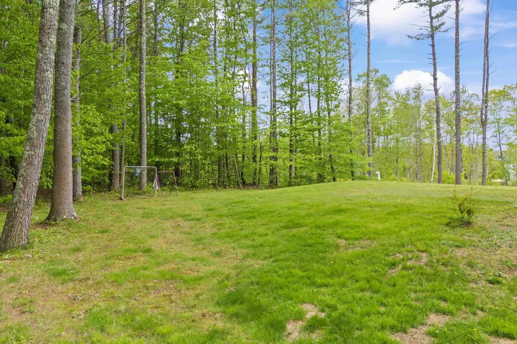 29 Tasker Shore Drive Northwood NH 03261