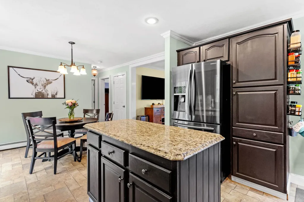 29 Tasker Shore Drive Northwood NH 03261