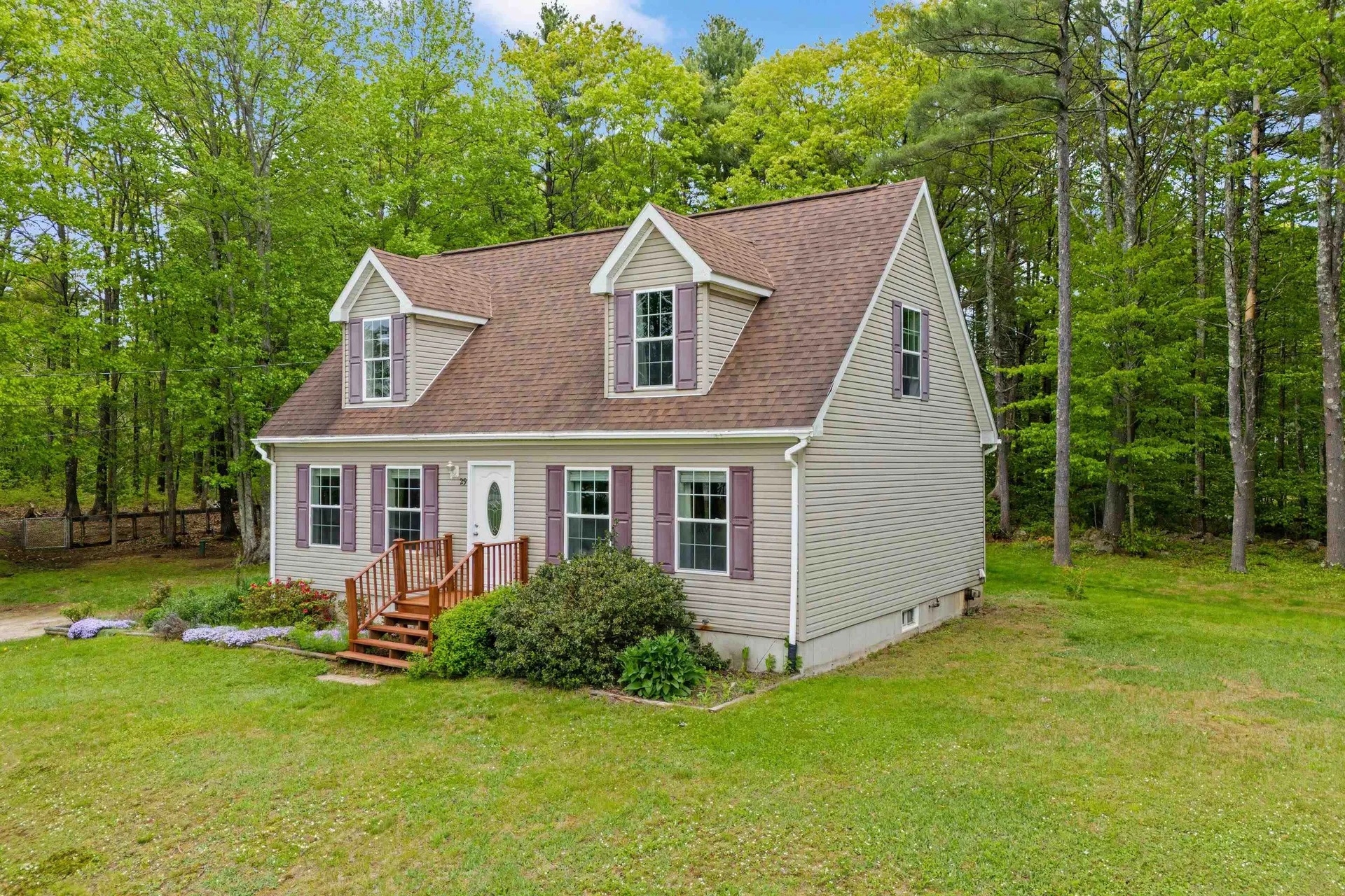 29 Tasker Shore Drive Northwood NH 03261