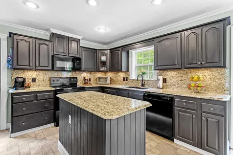 29 Tasker Shore Drive Northwood NH 03261