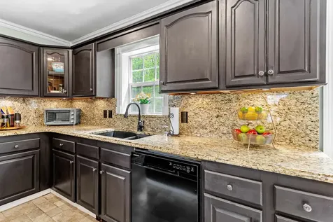 29 Tasker Shore Drive Northwood NH 03261