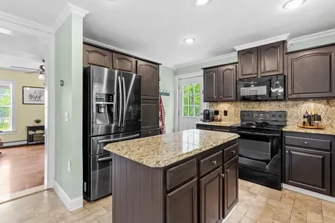 29 Tasker Shore Drive Northwood NH 03261