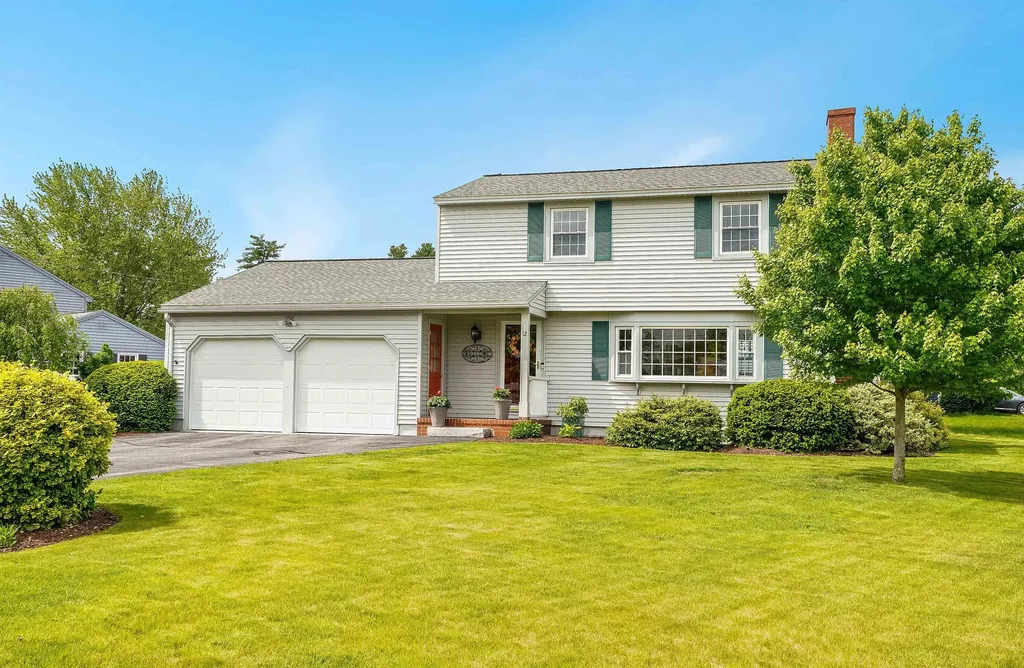 12 Columbine Drive Nashua NH 03063