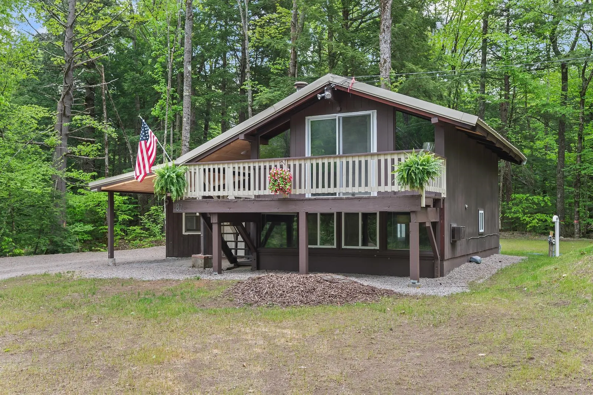 81 E Street Conway NH 03818