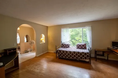 11 Henry Drive Effingham NH 03882-4406