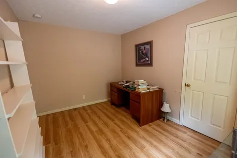 11 Henry Drive Effingham NH 03882-4406