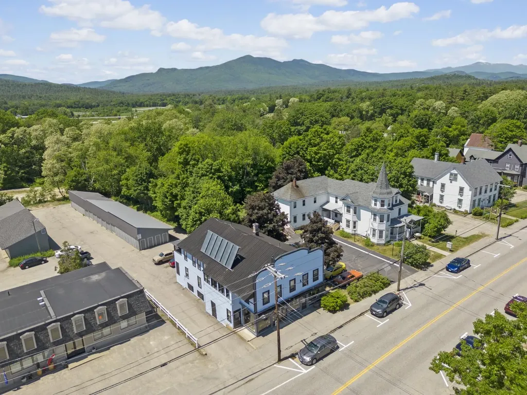 20 Washington Street Conway NH 03818-6042