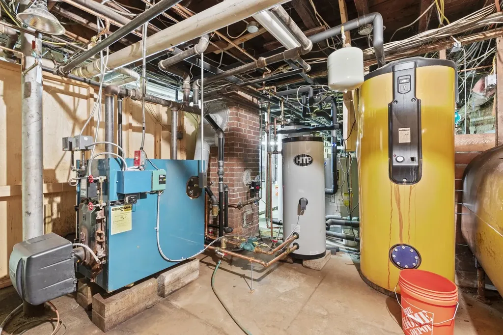 20 Washington Street Conway NH 03818-6042