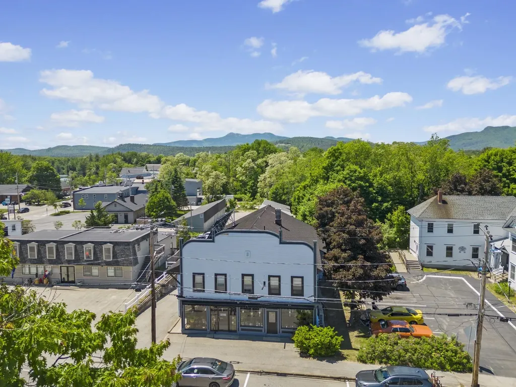 20 Washington Street Conway NH 03818-6042