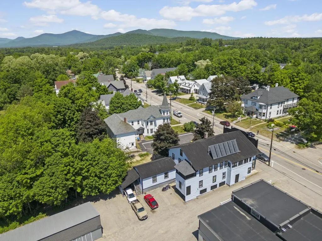 20 Washington Street Conway NH 03818-6042