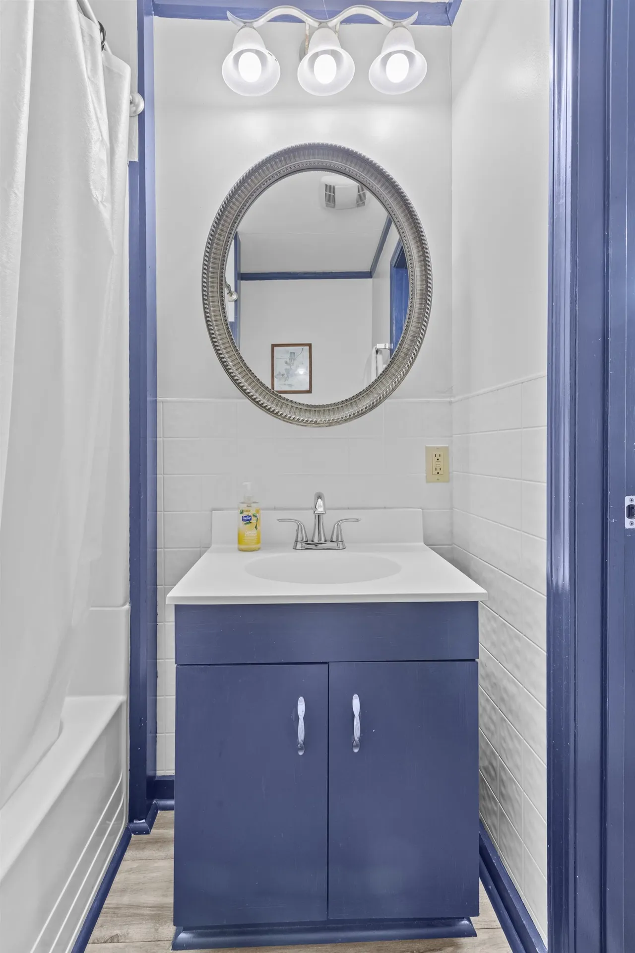 20 Washington Street Conway NH 03818-6042