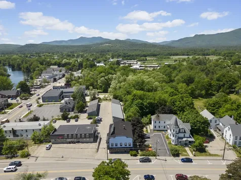 20 Washington Street Conway NH 03818-6042