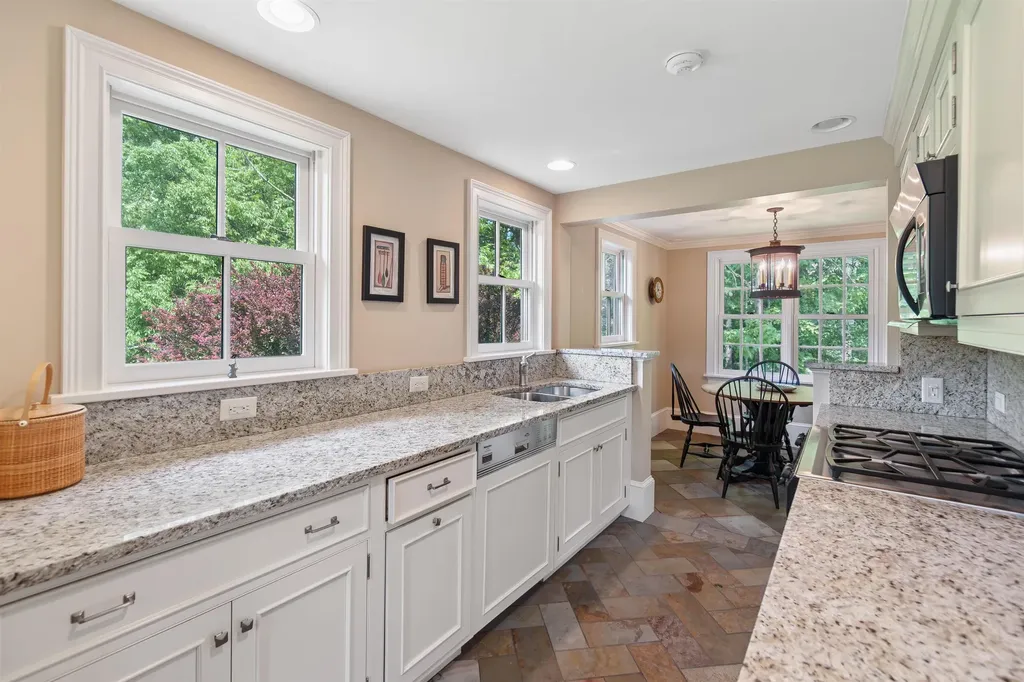 318 Spring Hill Lane Dorset VT 05251