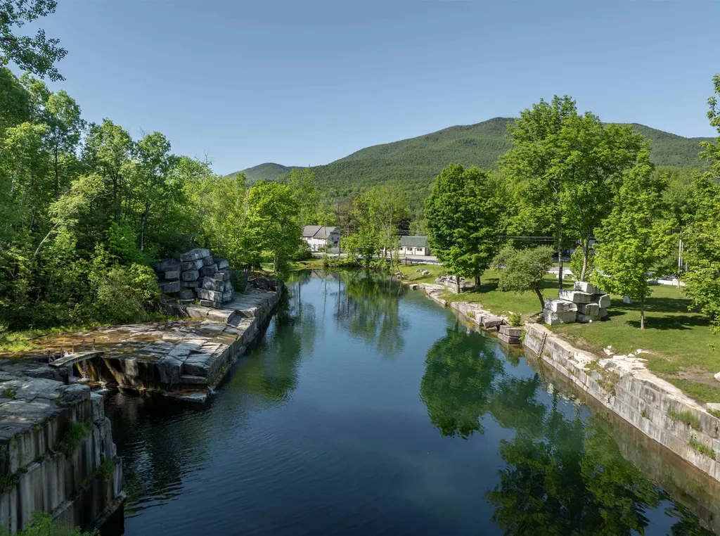 318 Spring Hill Lane Dorset VT 05251