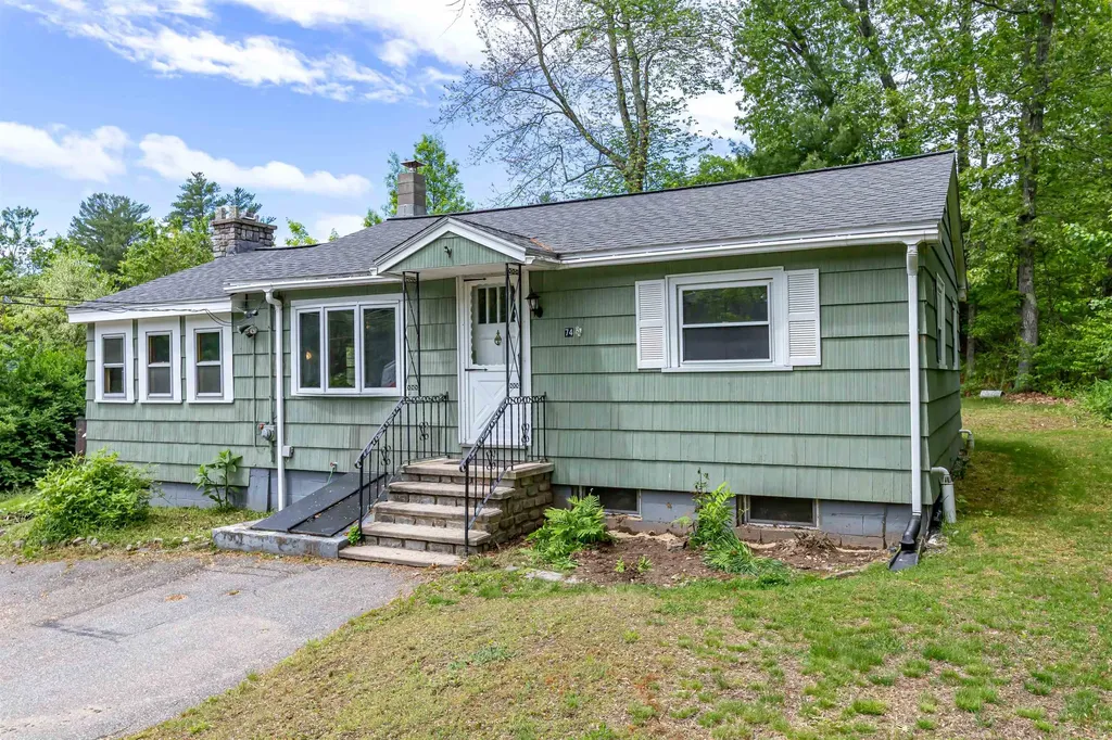74 Webster Avenue Pelham NH 03076