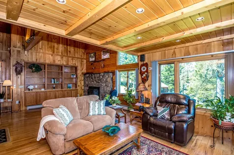 1411 Diamond Pond Road Stewartstown NH 03576