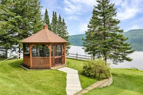 1411 Diamond Pond Road Stewartstown NH 03576