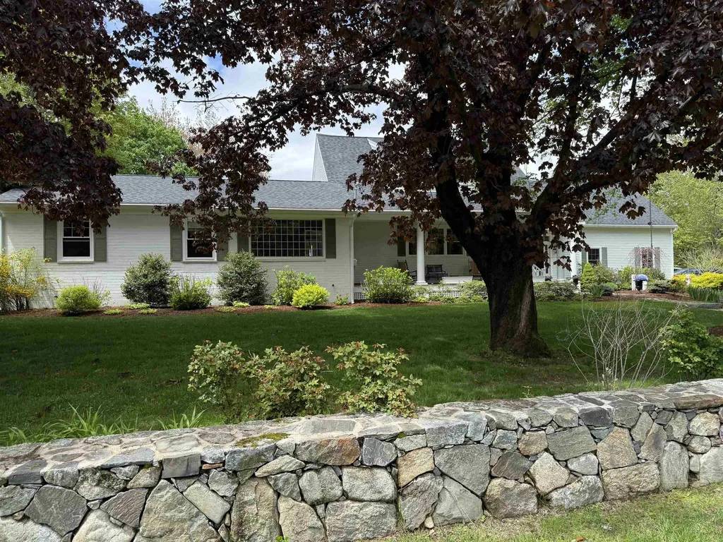 461 Brackett Road Rye NH 03870