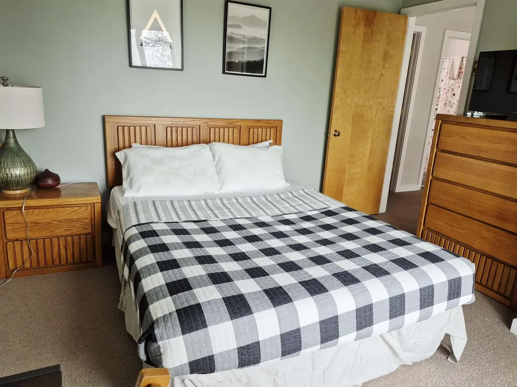 99 Upper Summit Road Warren VT 05674