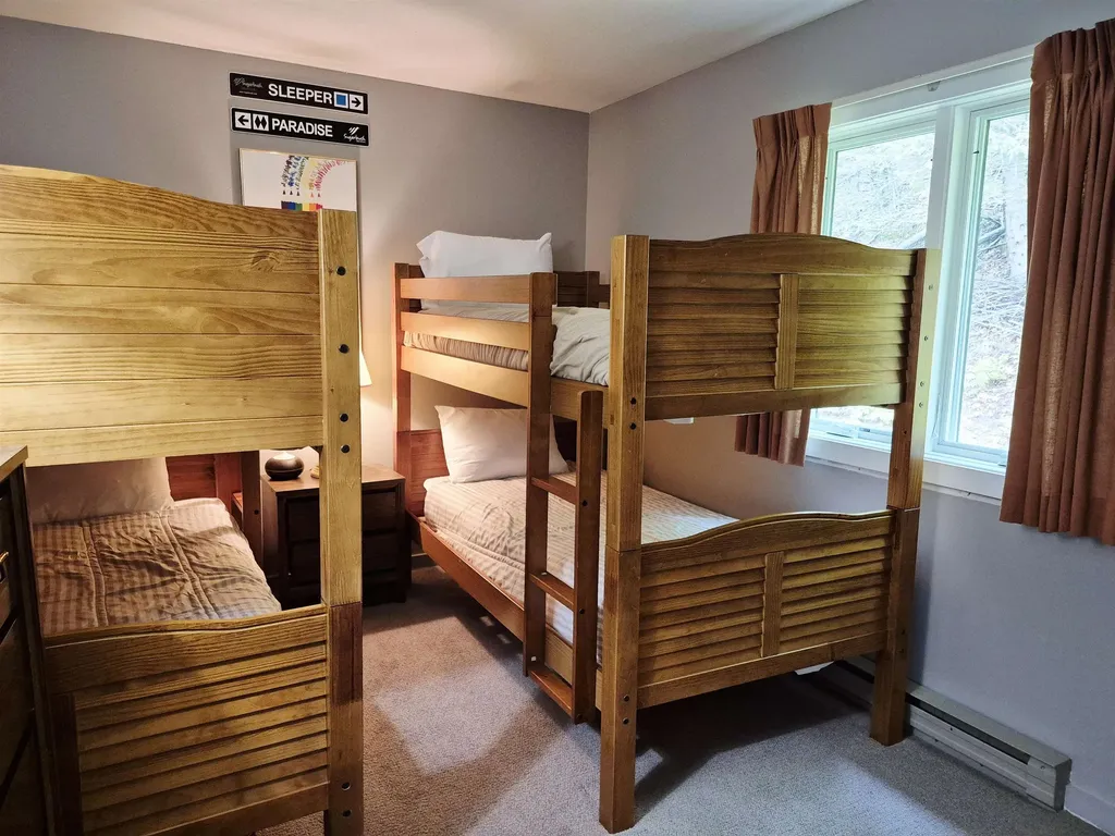 99 Upper Summit Road Warren VT 05674