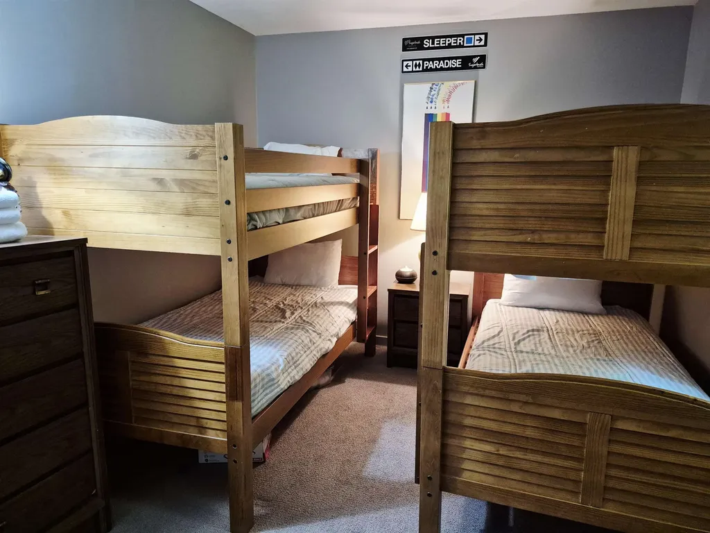 99 Upper Summit Road Warren VT 05674