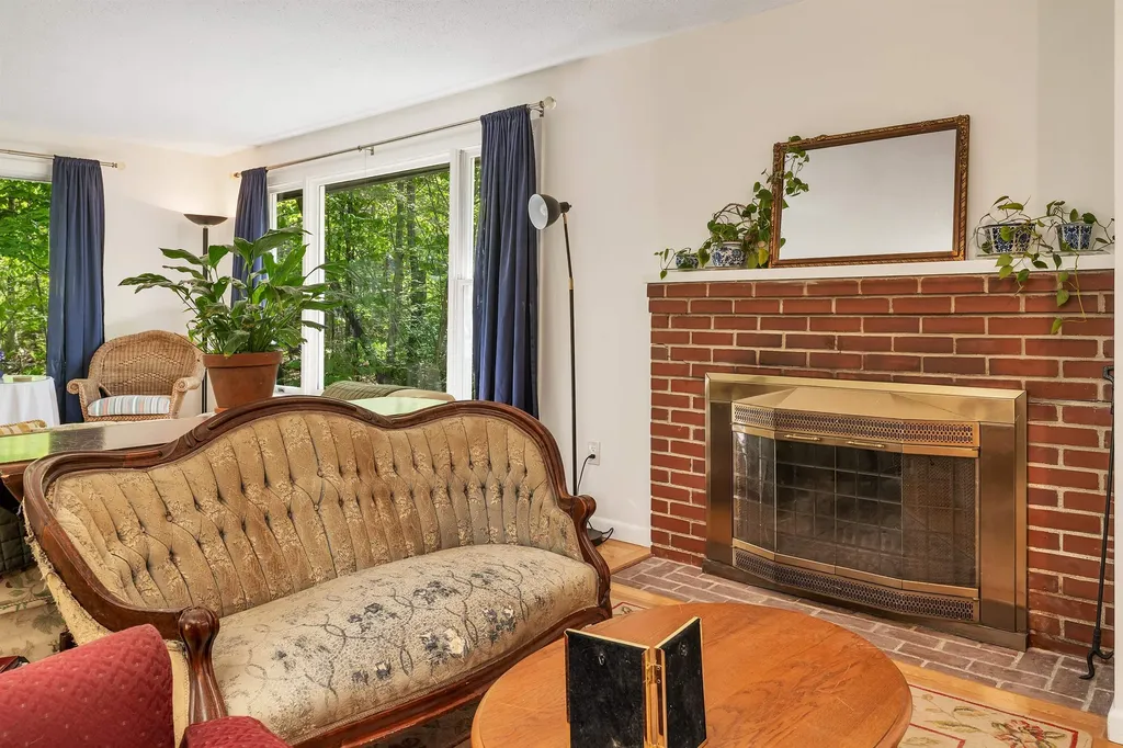 37 Port Wedeln Road Wolfeboro NH 03894