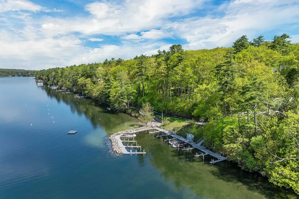 37 Port Wedeln Road Wolfeboro NH 03894