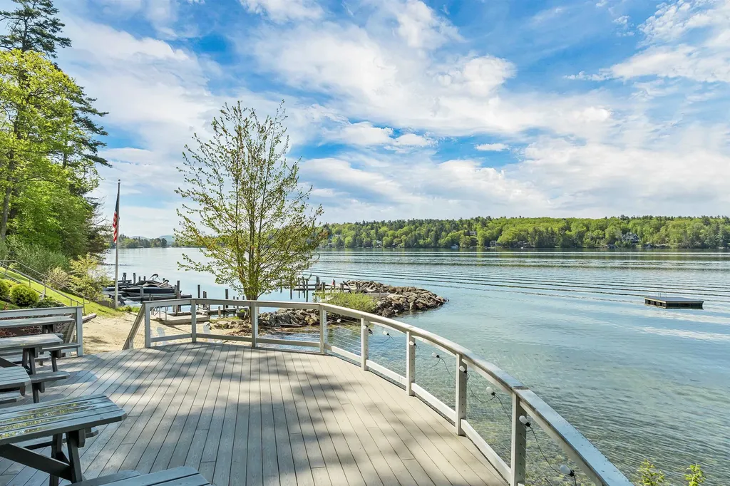 37 Port Wedeln Road Wolfeboro NH 03894