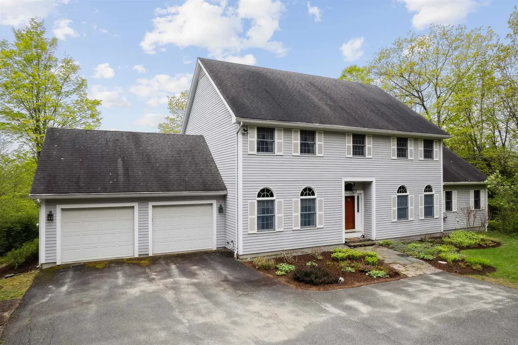 126 Primrose Lane Hartford VT 05047