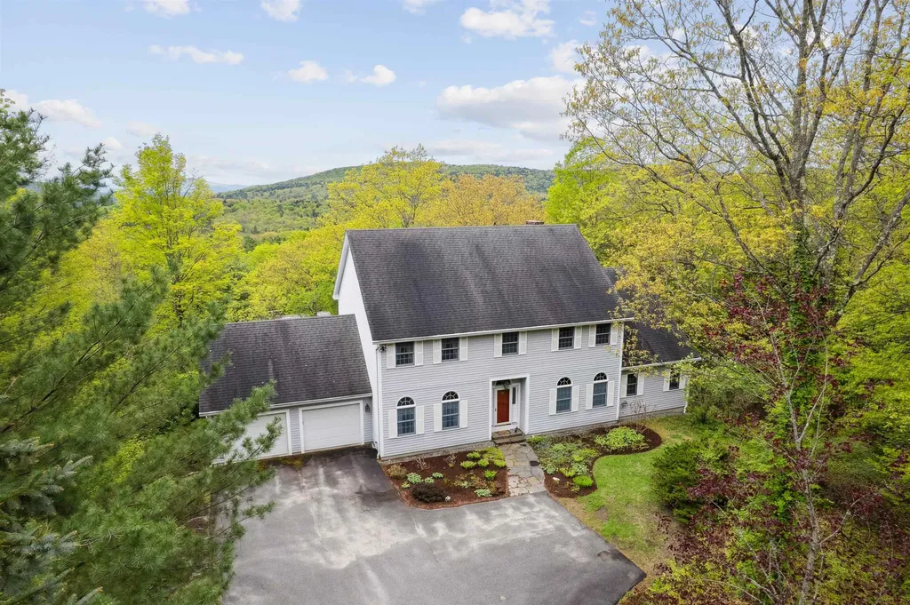 126 Primrose Lane Hartford VT 05059
