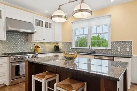 126 Primrose Lane Hartford VT 05047