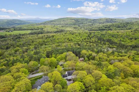 126 Primrose Lane Hartford VT 05047