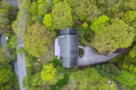 126 Primrose Lane Hartford VT 05047