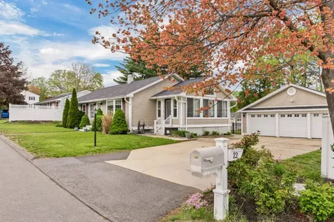 12 Pine Hill Avenue Goffstown NH 03045