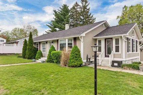 12 Pine Hill Avenue Goffstown NH 03045