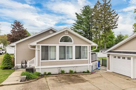 12 Pine Hill Avenue Goffstown NH 03045