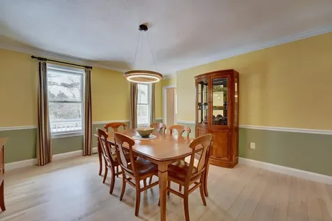155 Middle Road Brentwood NH 03833