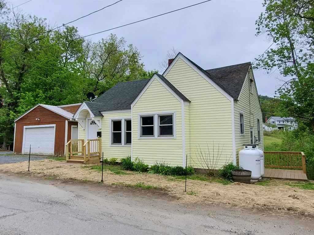 158 Costa Avenue St. Johnsbury VT 05819