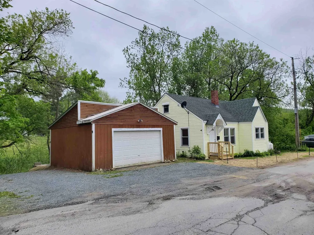 158 Costa Avenue St. Johnsbury VT 05819