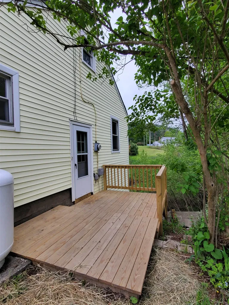 158 Costa Avenue St. Johnsbury VT 05819