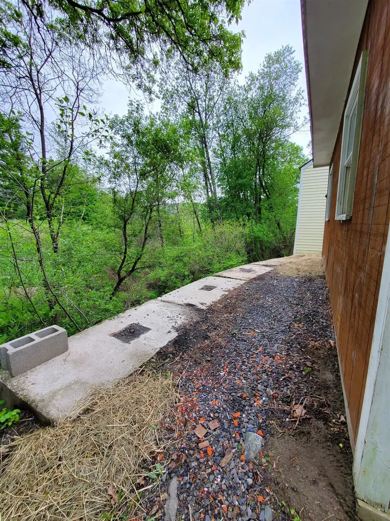 158 Costa Avenue St. Johnsbury VT 05819