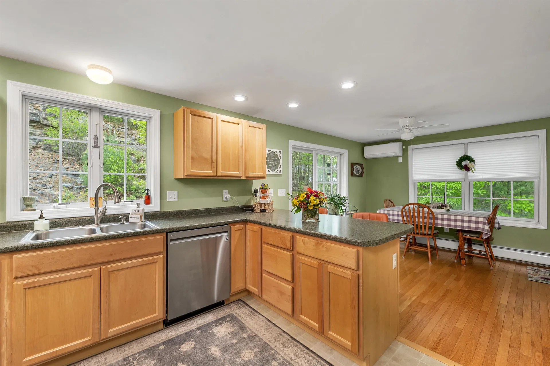 9 O'malley Drive Milton NH 03851