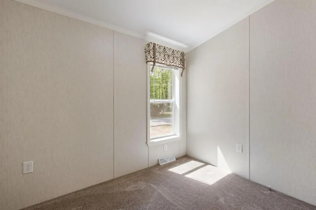 10 Fullam Circle Allenstown NH 03275